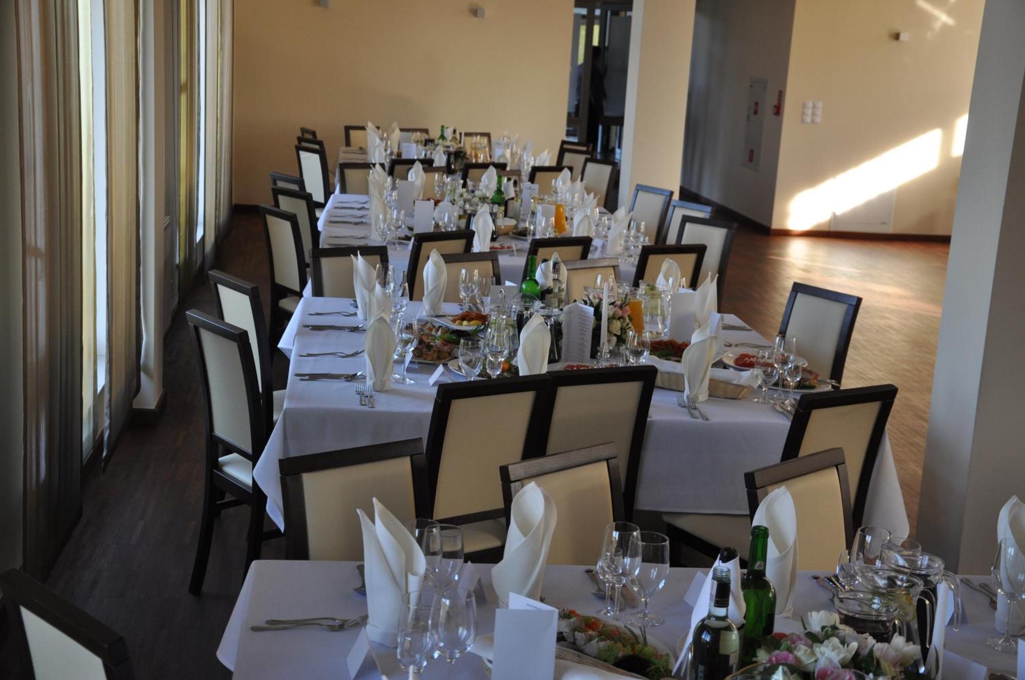 Hotel Aviator Kielce "Business Hotel Medical & Spa" Экстерьер фото