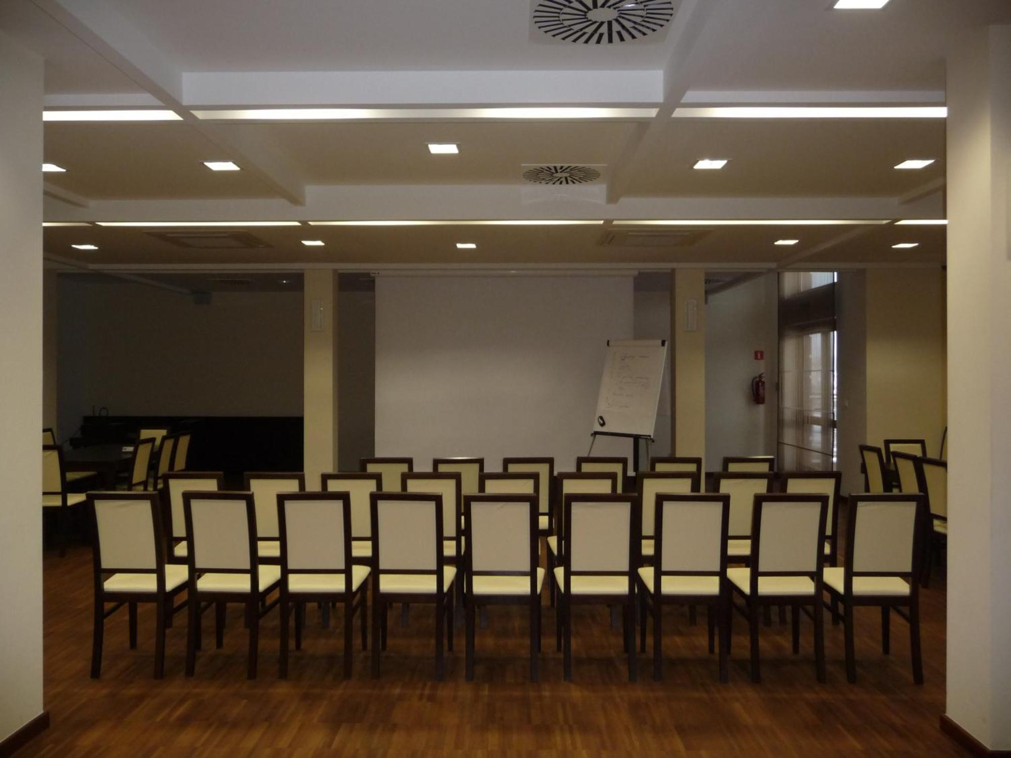 Hotel Aviator Kielce "Business Hotel Medical & Spa" Экстерьер фото