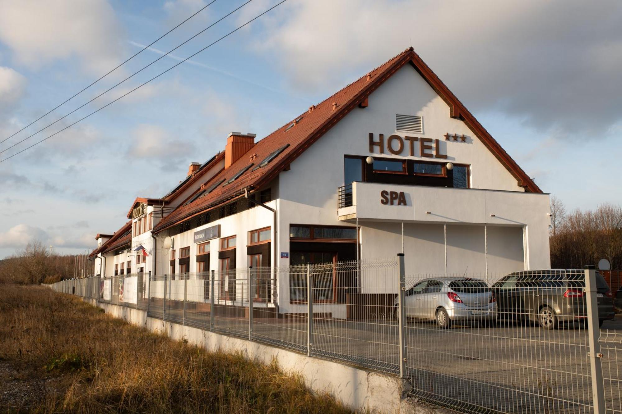 Hotel Aviator Kielce "Business Hotel Medical & Spa" Экстерьер фото