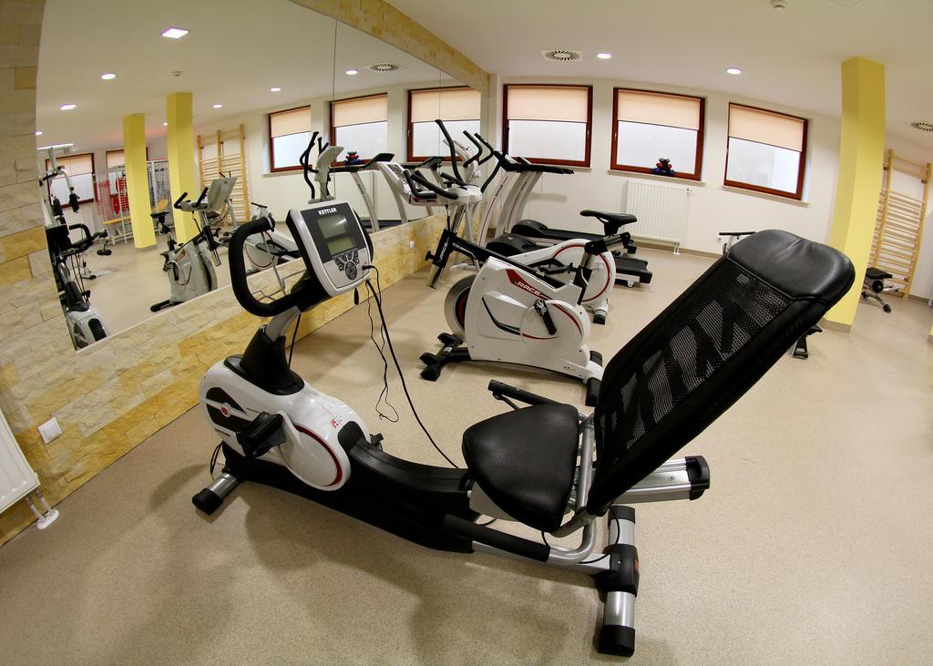 Hotel Aviator Kielce "Business Hotel Medical & Spa" Экстерьер фото