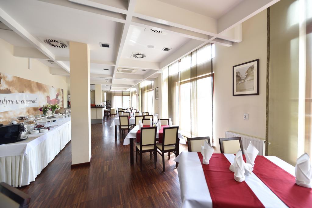 Hotel Aviator Kielce "Business Hotel Medical & Spa" Экстерьер фото