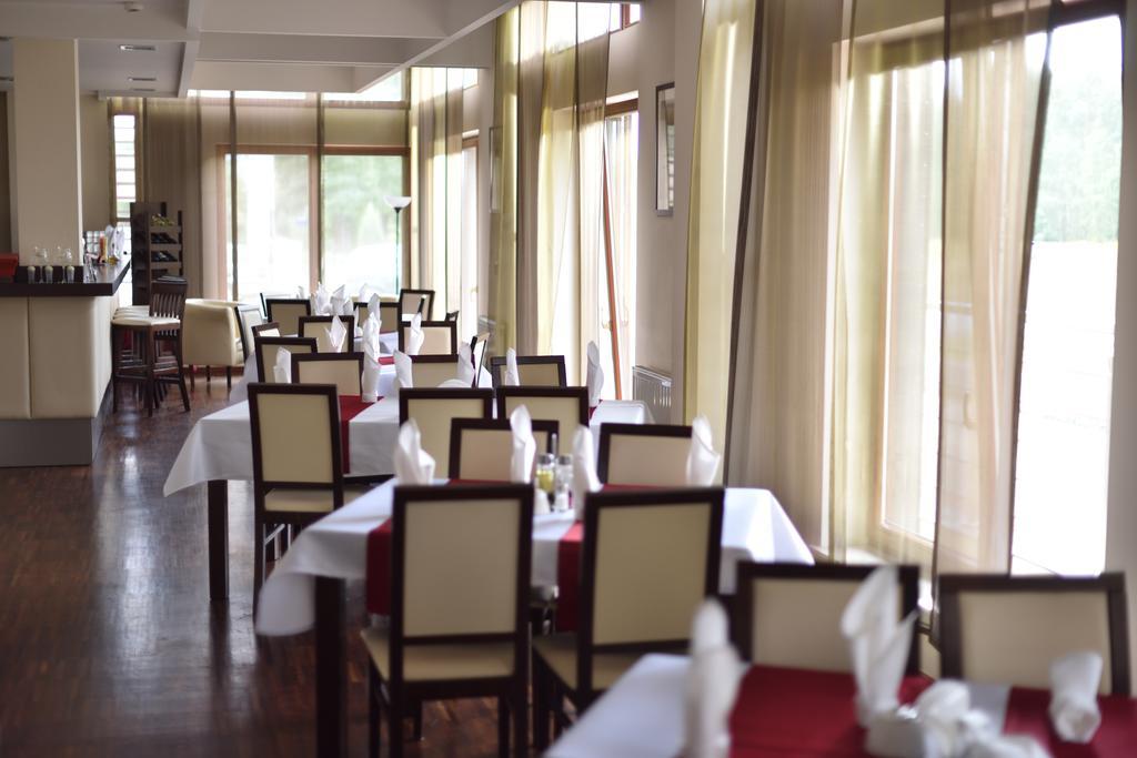 Hotel Aviator Kielce "Business Hotel Medical & Spa" Экстерьер фото